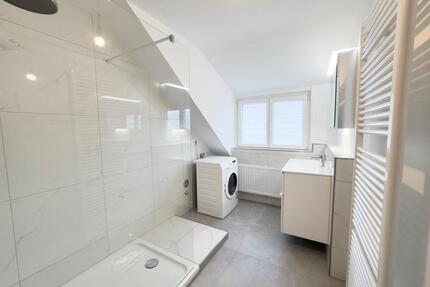 Renovierte 3-Zi-Whg, WG-geeignet, in zentraler Lage Bad-Cannstatt - Stuttgart Bad Cannstatt