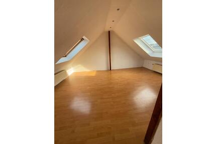 Schwelm, schöne Dachgeschoss Wohnung ab 01.08.2026 frei - Bochum Bochum-Nord