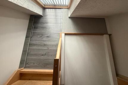 Zwei Zimmer Dachgeschosswohnung - Sternenfels