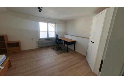 WG-Zimmer in großer 3-Zimmer-Wohnung (2er-WG) - Rottenburg am Neckar