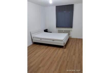 Zimmer zu vermieten (für Frauen) - Seelze