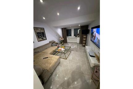 Wohnung in Neumühl 2,5 Zimmer mit Möbel frisch renoviert - Duisburg Hamborn