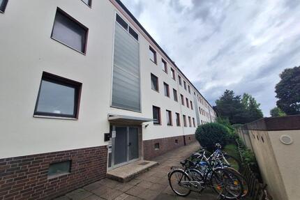 4 Zimmer Wohnung mit Balkon frisch renoviert im Erdgeschoss - Burgdorf