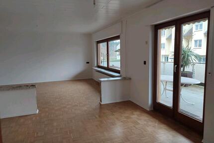 5 Zimmer Wohnung zu vermieten - 1.150,00&nbsp;EUR Kaltmiete, ca.&nbsp; 140,00&nbsp;m&sup2; in Windhagen (PLZ: 53578)