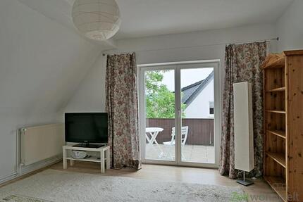 (EF0322_M) Kassel-Stadt: Wehlheiden, zwei möblierte WG-Zimmer mit eigenem Balkon, an Wochenendheimfahrer