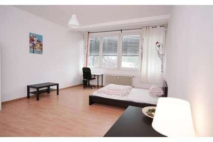 WG-Zimmer in Berlin 610,00 € 31 m²