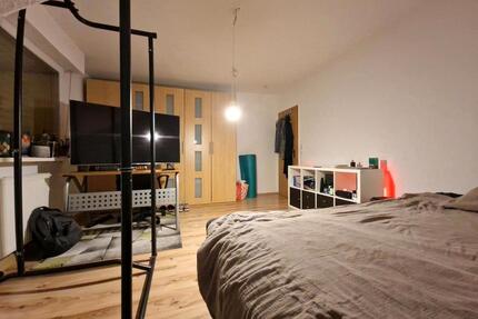 Warmmiete 500€ Möbeliertes Zimmer in ruhiger WG - Bornheim