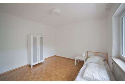 WG-Zimmer in München 900,00 € 17 m²