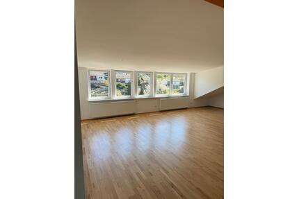 3 Zimmer Wohnung - 850,00&nbsp;EUR Kaltmiete, ca.&nbsp; 96,00&nbsp;m&sup2; in Knittlingen (PLZ: 75438)