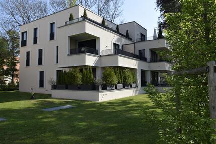 Moderne & exklusive Stadtwohnung mit Einbauküche & großer sonniger Loggia in schöner Parkanlage - Augsburg Innenstadt
