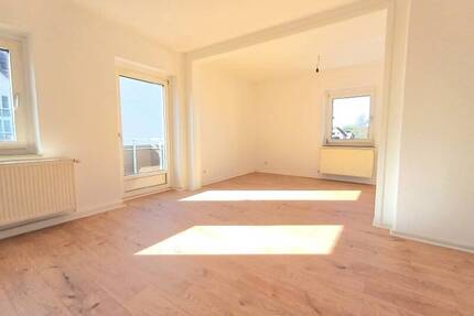 Großes Wohnzimmer mit Balkon - 549,00&nbsp;EUR Kaltmiete, ca.&nbsp; 57,70&nbsp;m&sup2;&nbsp;Wohnfl&auml;che in Minden (PLZ: 32427) Innenstadt