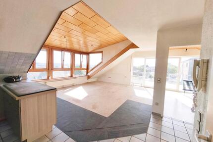 4 Zimmer Dachgeschosswohnung - 850,00&nbsp;EUR Kaltmiete, ca.&nbsp; 80,00&nbsp;m&sup2; in Meßkirch (PLZ: 88605)