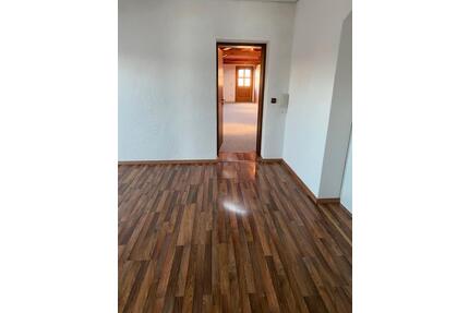Drei Zimmer Wohnung - 1.500,00&nbsp;EUR Kaltmiete, ca.&nbsp; 95,00&nbsp;m&sup2; in Prutting (PLZ: 83134)