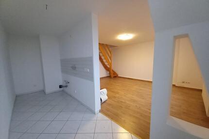 sanierte 3-Zimmer Maisonette im Zentrum von Crimmitschau, ab sofort beziehbar!!!