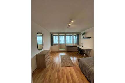 WG-Zimmer in München 950,00 € 17 m²