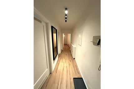 All Inclusive Möbliertes WG-Zimmer (ca. 11 m²) | Professional-WG | WLAN | Milbertshofen Nähe BMW - München Am Riesenfeld