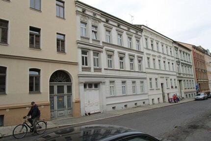 3 Raum DG Wohnung in Halle (Saale) in TOP Lage ( 2er WG geeignet )