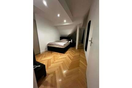 WG-Zimmer in Frankfurt am Main 745,00 € 19 m²