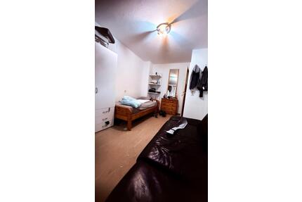 Wg Zimmer in Stuttgart Ost - 390,00&nbsp;EUR Kaltmiete, ca.&nbsp; 15,00&nbsp;m&sup2; in Stuttgart (PLZ: 70374) Bad Cannstatt