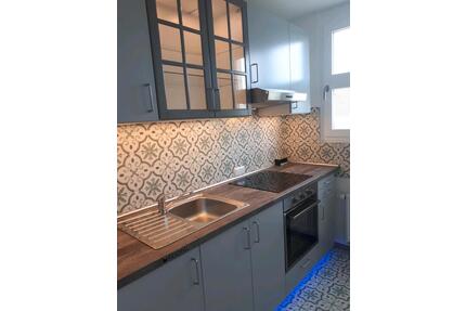 2 Zimmer Wohnung mit Einbauküche & Balkon in Solingen