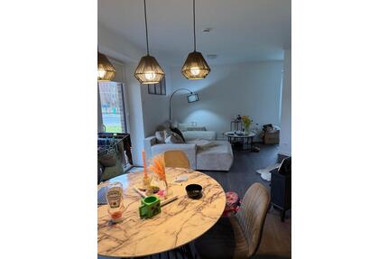 Erdgeschosswohnung 4 Zimmer mit Garten, Neubauwohnung - Albersdorf