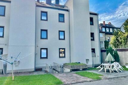 Extravagante, sanierte 3 Zimmer Dachgeschoss Wohnung mit Balkon, Einbauküche, Garage und sensationeller Aussicht - Bottrop