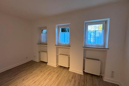 Frisch renovierte 2-Zimmer Souterrain-Anliegerwohnung - Lüdenscheid Othlinghausen