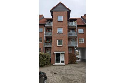 Renovierte Wohnung mit Balkon und Stellplatz - Magdeburg Alte Neustadt