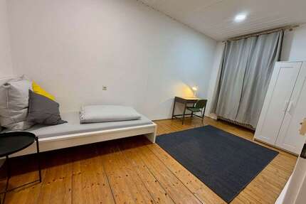 WG-Zimmer in München 875,00 € 14 m²