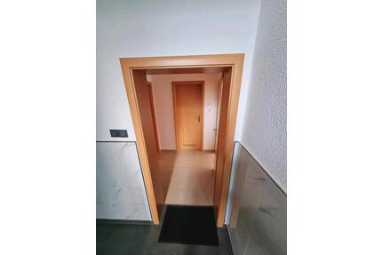 Gepflegte 2 ZKB Wohnung mit Einbauküche zu vermieten ab 01.08 - Bielefeld Heepen