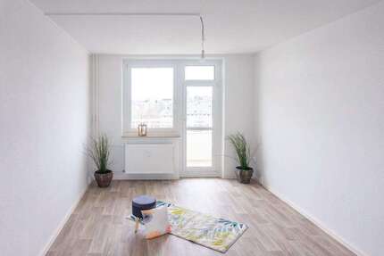 Wohnung zum Mieten in Chemnitz 425,00 € 70.8 m²