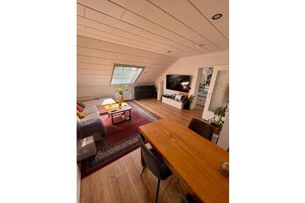 helle 2-Zimmer DG Wohnung mit Balkon, EBK und Stellplatz - Lehre