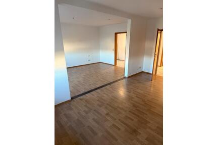 3,5 Zimmer Wohnung - 1.050,00&nbsp;EUR Kaltmiete, ca.&nbsp; 101,00&nbsp;m&sup2; in Hohberg (PLZ: 77749)