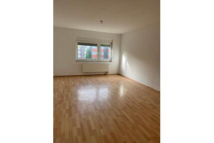 Wohnung für WG ab SOFORT! 3-Zimmer+Terrasse, Küche,Bad in W-Tal - Wuppertal Unterbarmen