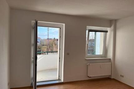 2-Zimmer Wohnung mit Balkon - 553,00&nbsp;EUR Kaltmiete, ca.&nbsp; 53,00&nbsp;m&sup2; in Greifswald (PLZ: 17489)