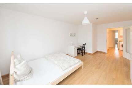 WG-Zimmer in München 975,00 € 18 m²