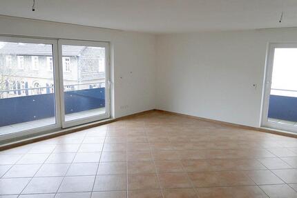 Attraktive 3- Zimmer Wohnung mit großem Balkon, Einbauküche, Wintergarten und Stellplatz - Bergisch Gladbach Alt-Frankenforst