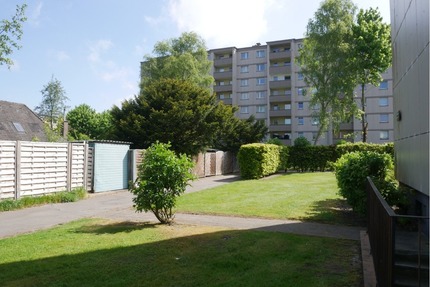 Etagenwohnung in Husum - mietfrei - 2 Zimmer mit Süd-Balkon zu verkaufen!