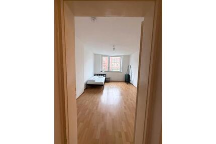 1 Zimmer in 4er WG direk am Bahnhof - Bayreuth City