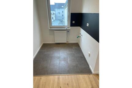 Kernsanierte 2 Zimmer Wohnung in zentraler Lage - Krefeld Cracau