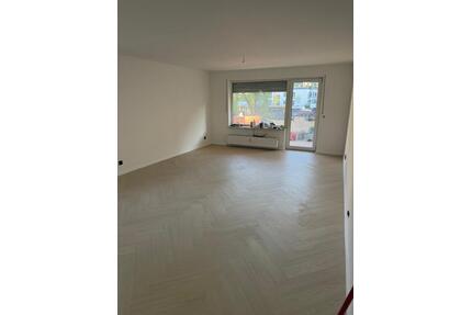 3,5 Zimmer Wohnung - mit Balkon - erhöhtes Erdgeschoss - Dortmund Huckarde