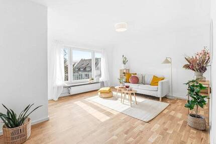 Erstbezug! Wunderschöne, helle 3,5-Zimmer Wohnung mit 2 Balkonen und Stellplatz - Obertürkheim