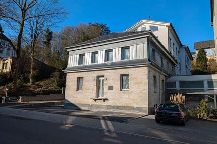Wunderschöne 2 Zimmer Wohnung mit Wintergarten und Terrasse - Velbert Langenberg