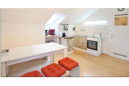 Direkt an Hochschule Koblenz: Helle, gepflegte 2-Zimmer Wohnung