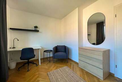 WG-Zimmer in München 950,00 € 16 m²