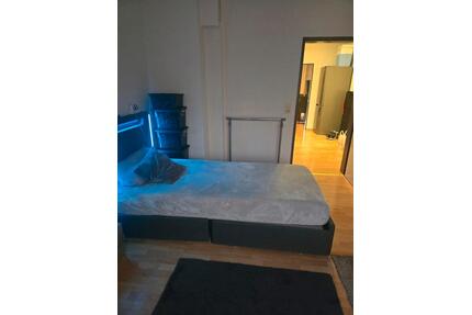 zwri zimmer zu mitten - 2.500,00&nbsp;EUR Kaltmiete, ca.&nbsp; 58,00&nbsp;m&sup2; in Hilden (PLZ: 40723) Forstbach