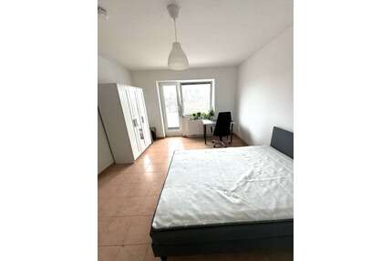 WG-Zimmer in Düsseldorf 720,00 € 15 m²