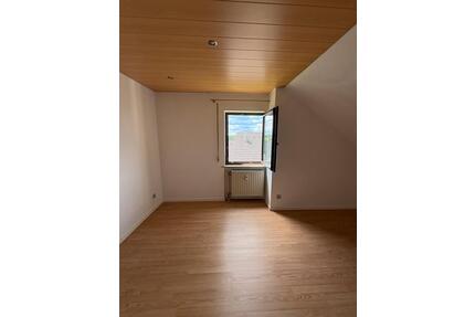 1 Zimmer Wohnung in Waldbüttelbrunn