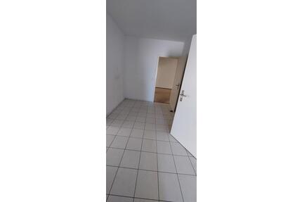 5 Zimmer Wohnung mit 125 qm und Garage zu vermieten - Celle