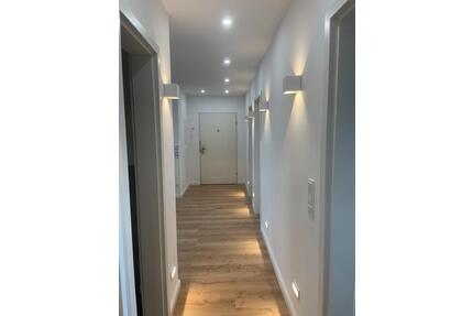 Erstbezug nach Kernsanierung 4-Zimmer Whg. Balkon und EBK gehoben - Neu-Isenburg